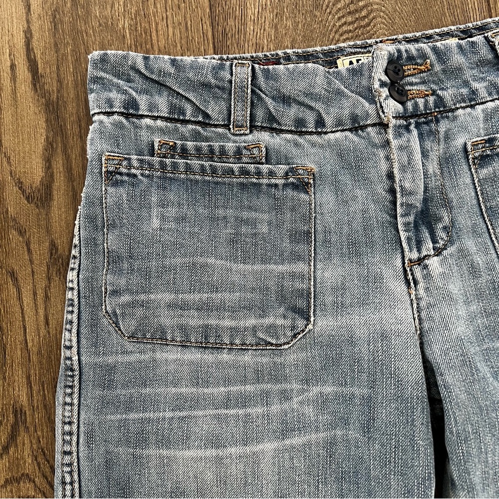 AMERICAN EAGLE AE Vintage Cropped Patch Pocket Denim Jeans Size 6 - Picture 3 of 10